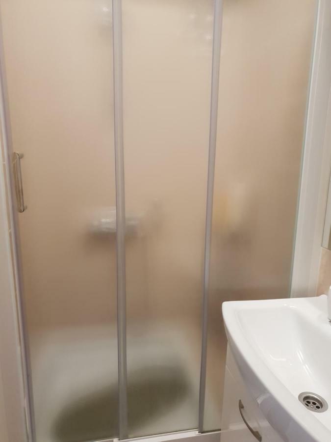 Fami Superior One Bedroom Apartment 리예카 외부 사진